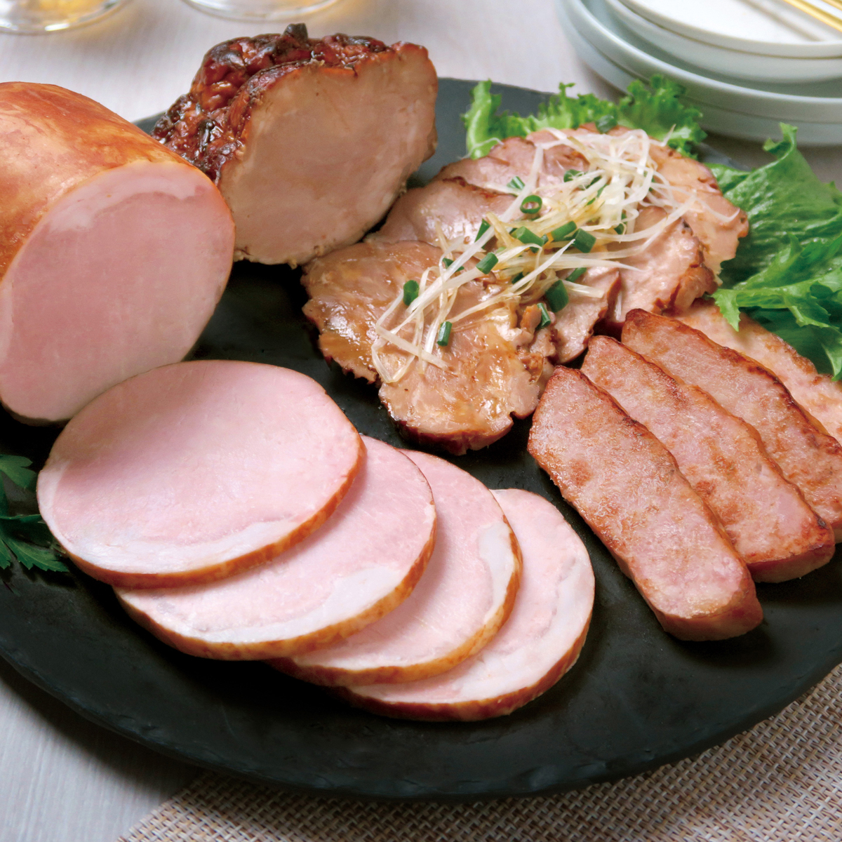 「鎌倉ハム富岡商会」特選ロースハム・直火焼やきぶた・ミートローフ